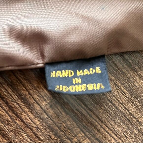 The SAK Handmade Tan/Beige Crochet Knit & Nylon Zip Top Shoulder Bag Handbag - Picture 6 of 9